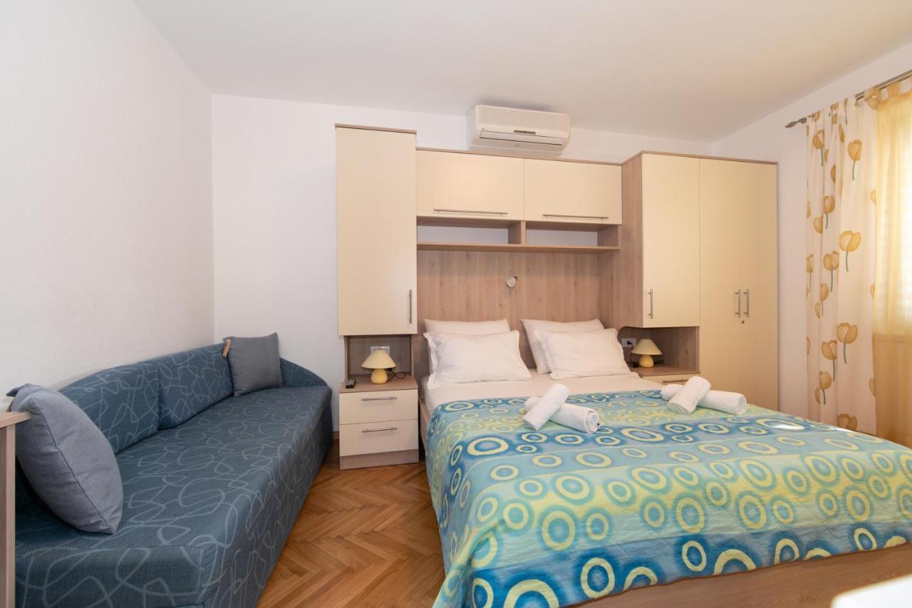 Apartman Dese 2+1 Daire Tučepi Dış mekan fotoğraf